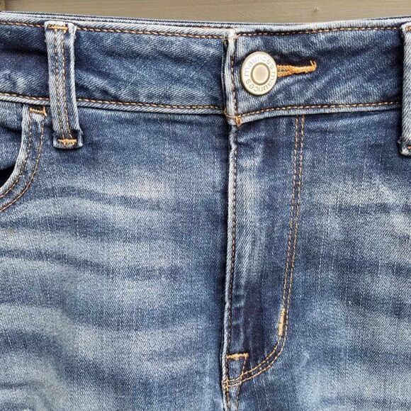 Maurices Upcycled Distressed Jean Shorts with British Flag Pocket Medium - Picture 4 of 13